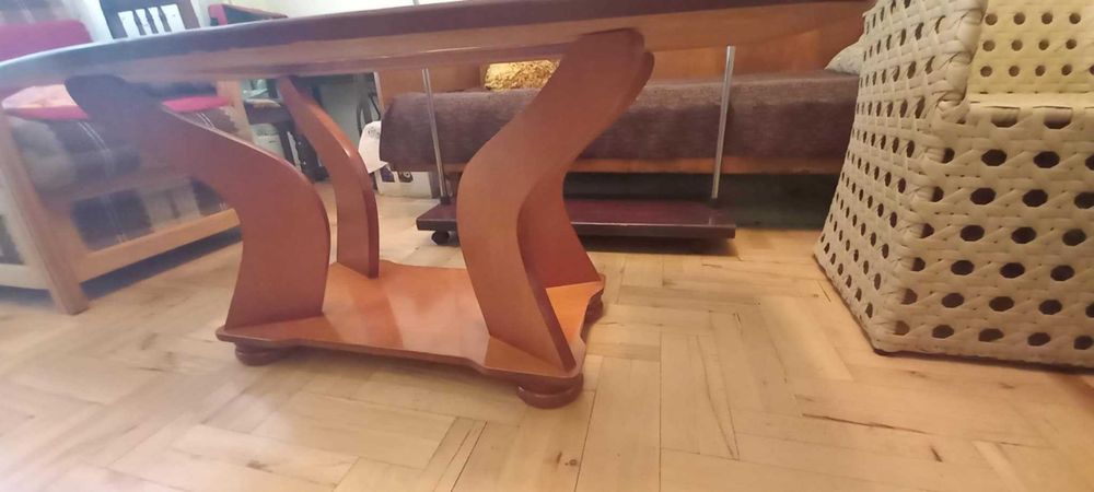 Маса за хол, масив