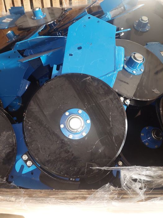 Brazdar fertilizare ingrasaminte FS asamblat