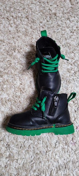 Детские весенние ботинки