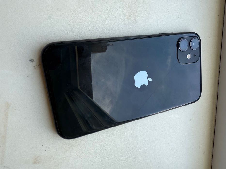 Продам iPhone 11