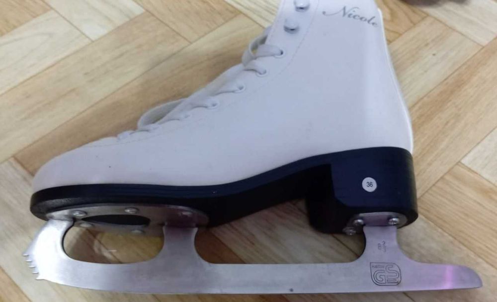 Продам коньки в отличном состоянии.