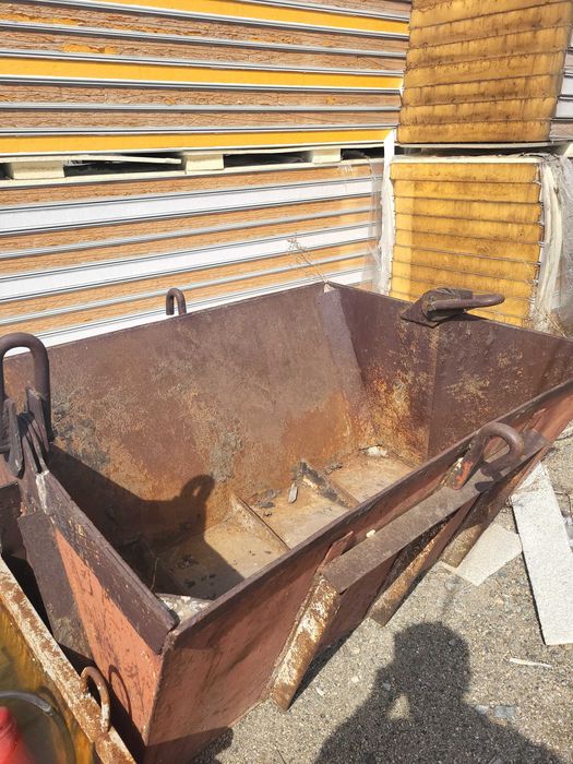 Продам челюстной контейнер для мусора