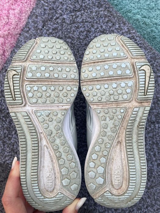 Adidași NIKE,nr 33,5