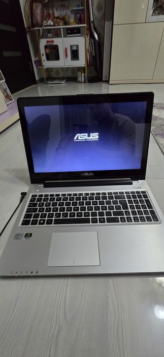 Laptop ASUS  model  S550CM an 2013