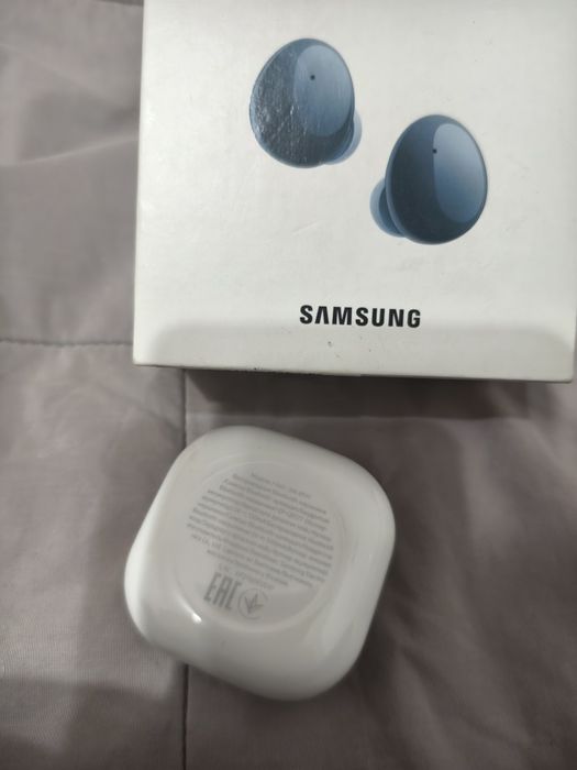 Продам наушники galaxy buds 2