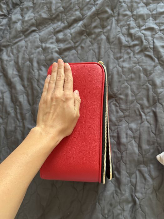 Новая косметичка Estee lauder