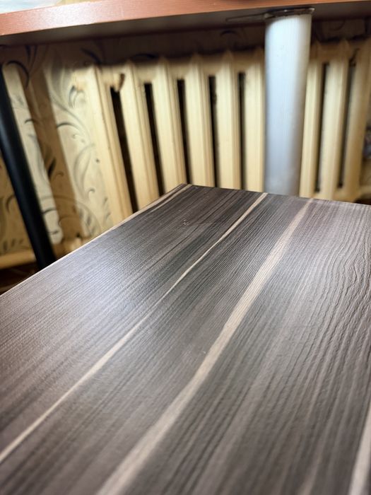 Телевизор и полка