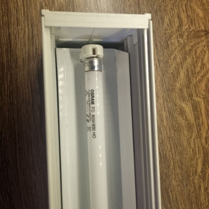 Луминесцентна лампа, осветително тяло с алуминиев корпус - 150х8х10см