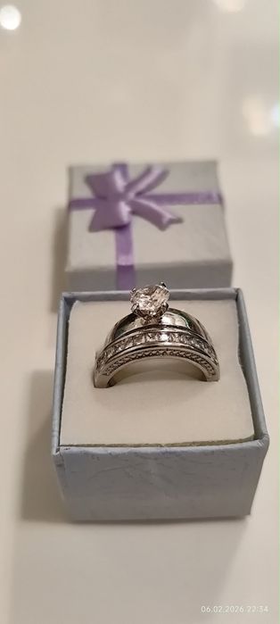 Уникални позлатени пръстени