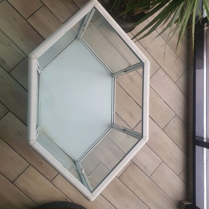 Продам заводскую витрину .