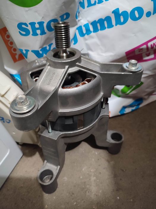 На части пералня Hotpoint Ariston