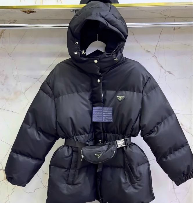 Продается зимняя Куртка Prada