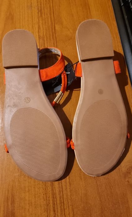 Чисто нови летни изискани дамски сандали 38 номер