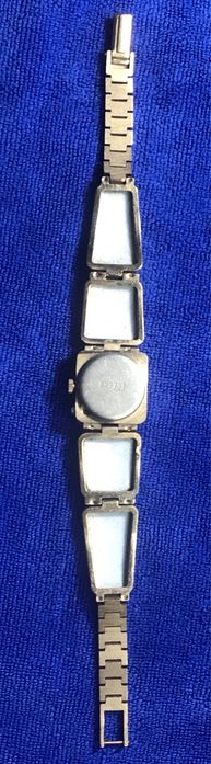 Женские наручные часы Чайка