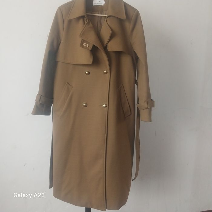 Ayollar palto, M razmer, karamelli rang,