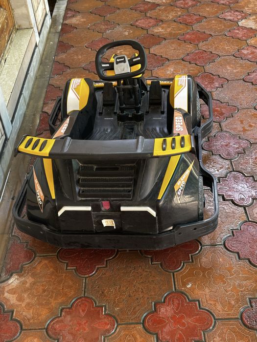 Детский электромобиль