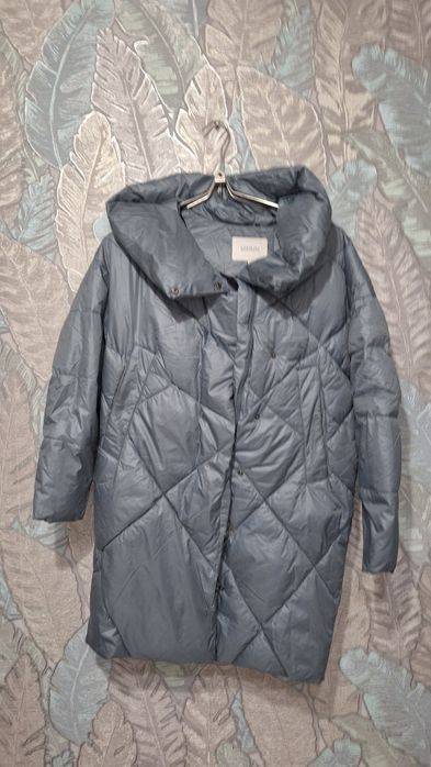 Легкий пуховик. р 42-44 Дешево.