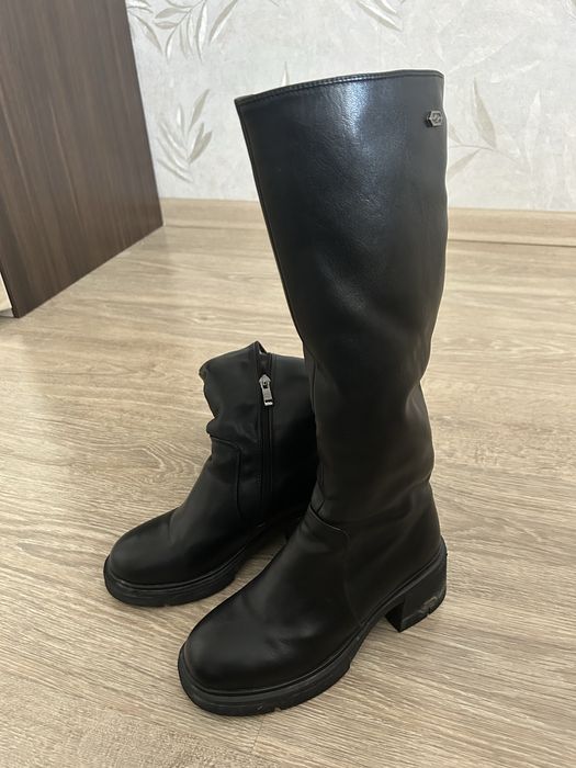 Женские зимние сапоги