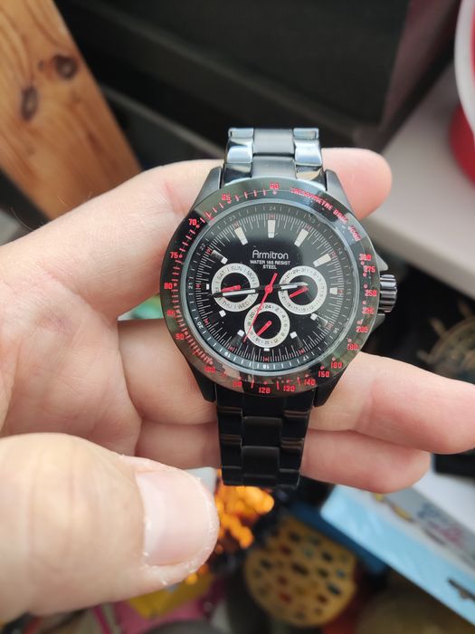 Няколко мъжки часовника