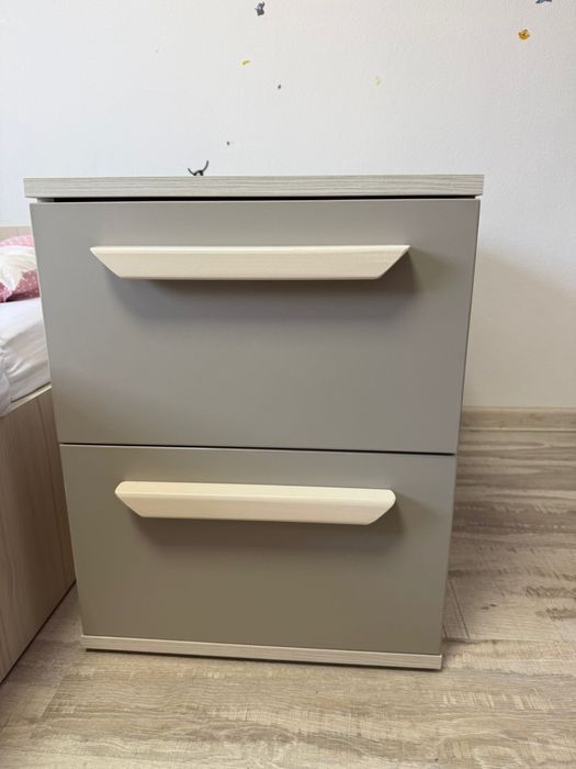 Vand patut bebe/ pat adolescent/ birou