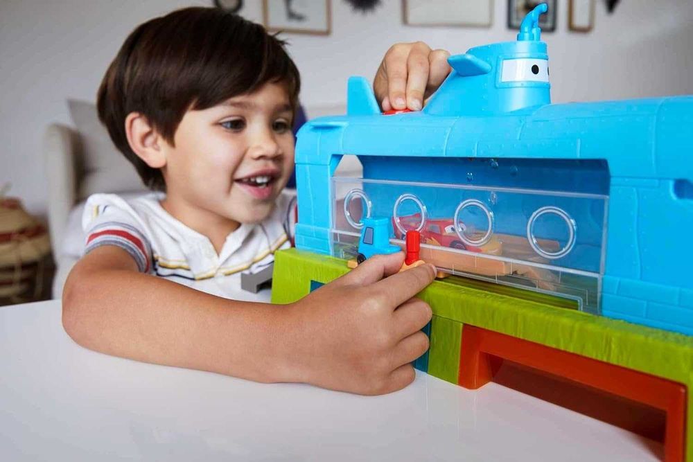 Писта с една кола McQueen с променящ се цвят Светкавицата Маккуин