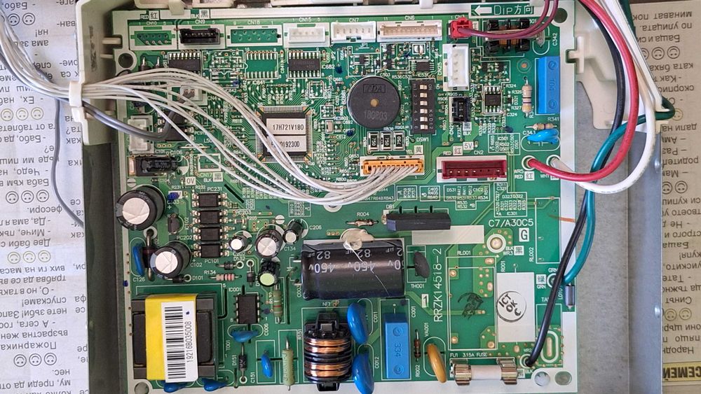 Оригинална платка Hitachi RRZK14518‑2 за RAK‑35RPD –тествана, изправна