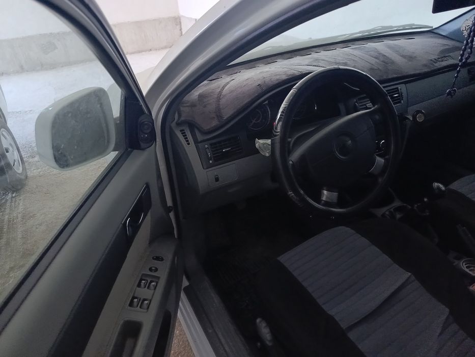 Jentra 2pozetsiya moshin  srochno sotiladi 14000 yurgani