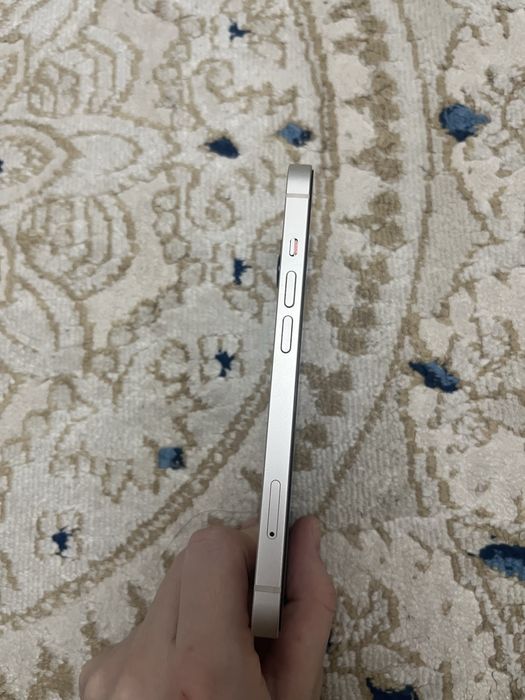 продам Iphone 13 идеальное состояние