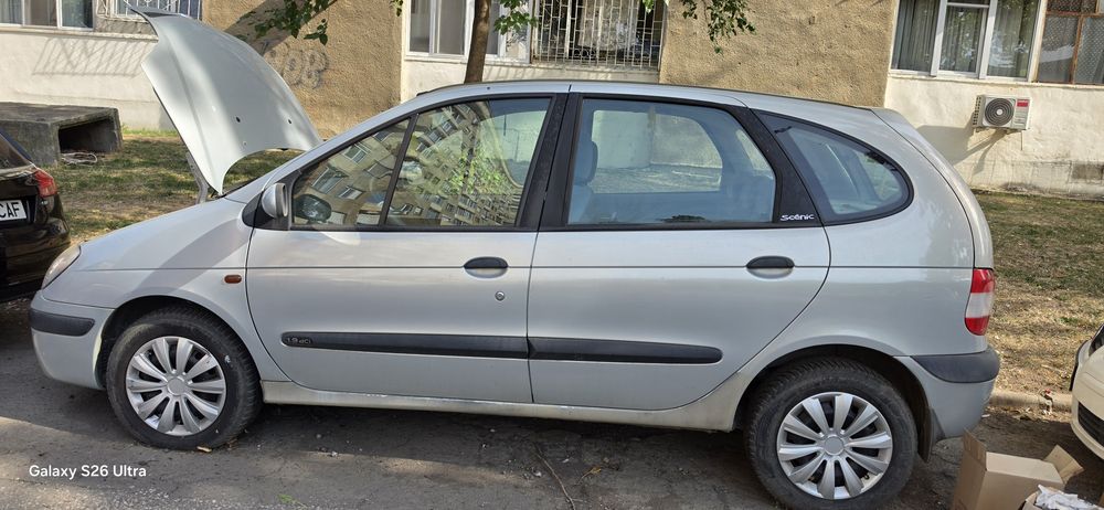 RENAULT Scenic
