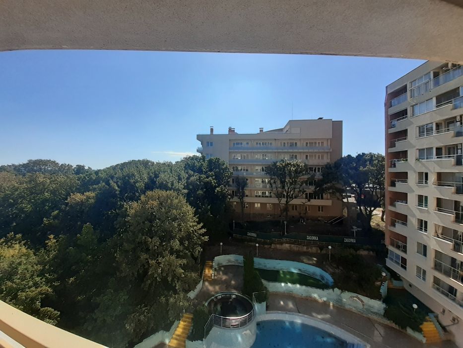 СОБСТВЕНИК Частно лице Продава 3-стаен Апарт. Никея Парк над Ривиерата