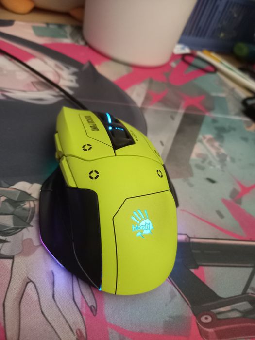 Bloody w70 max в виде киберпанка