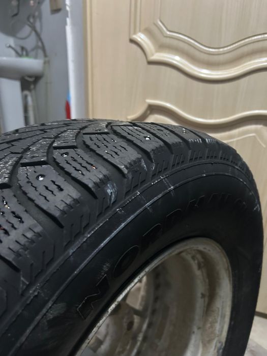 Продам зимнию резину 265/65/17