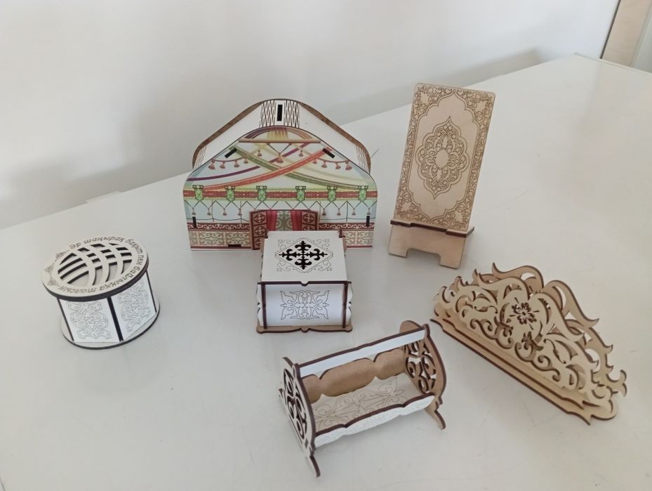 Круглый донгелек жер стол казахский.