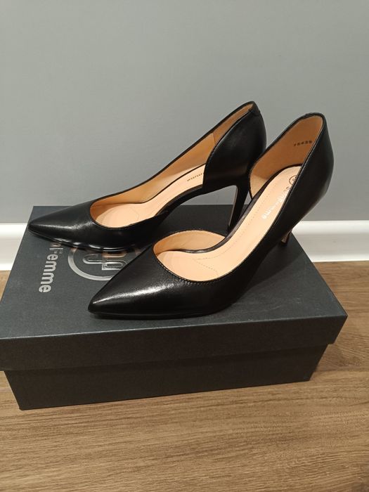 Дамски обувки на токчета 38 номер, естествена кожа