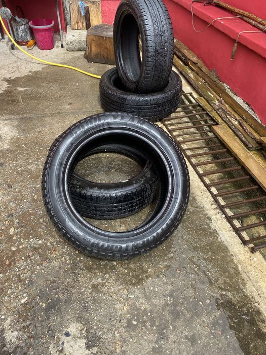 Vând Cauciucuri Vara 235/55/R19