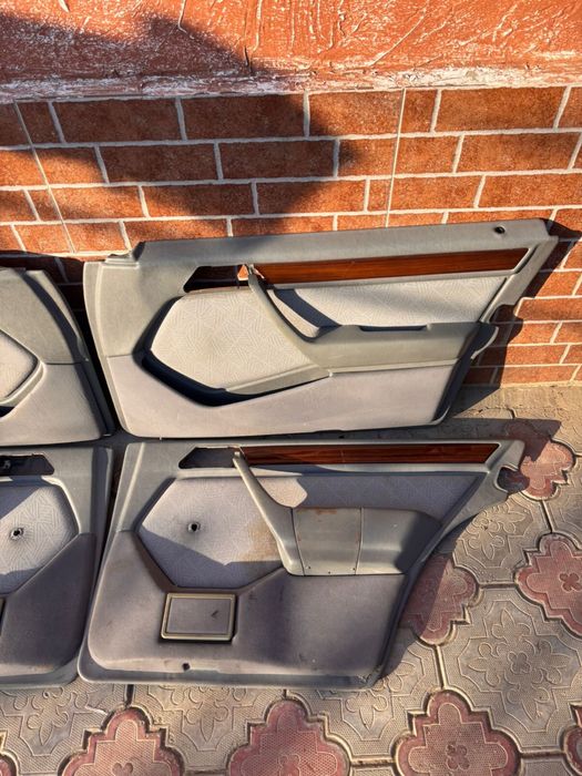 Обшивки дверей w124