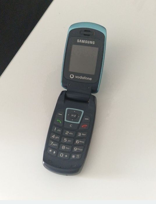 Telefon cu clapeta Samsung perfect funcțional