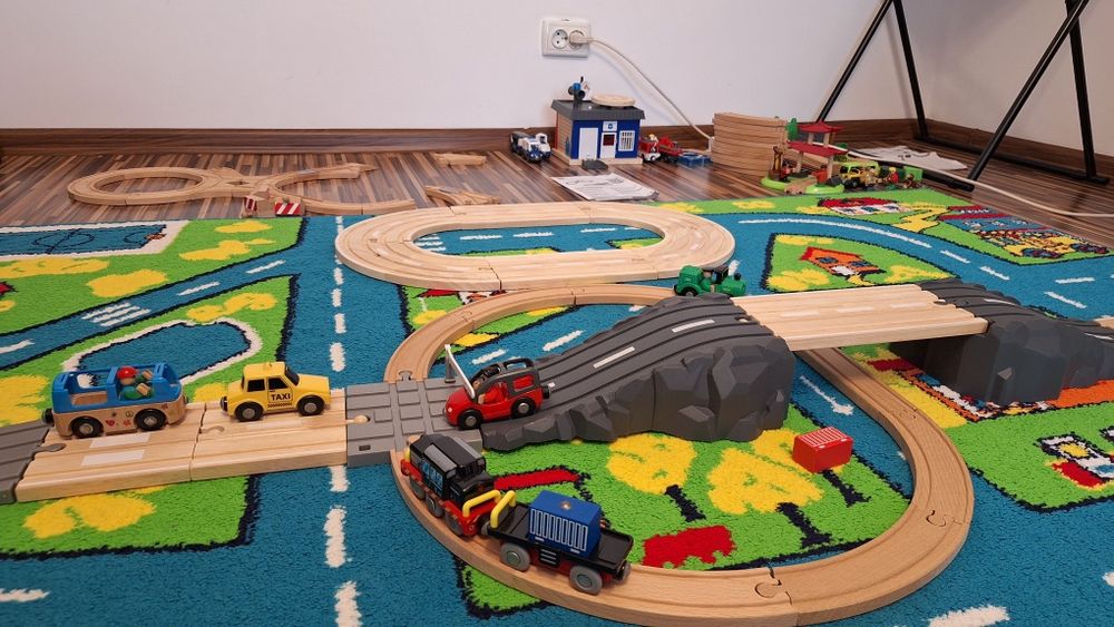 Seturi sine tren lemn si trenuri