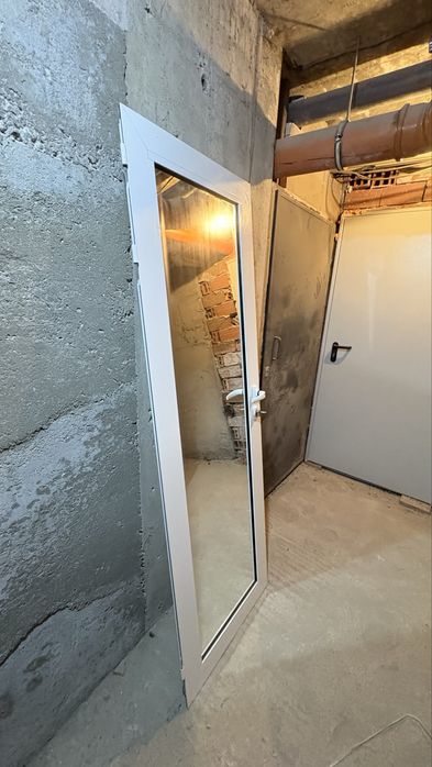 Алуминиева врата за баня с огледала