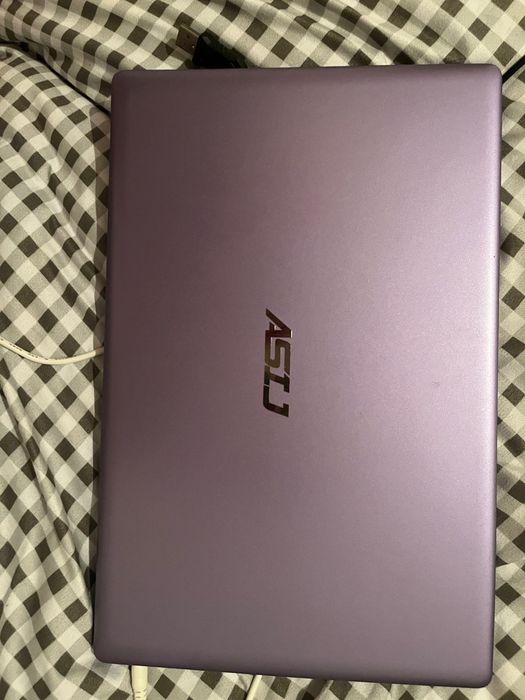 Ноутбук             .