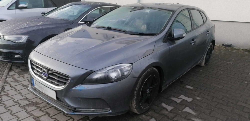 Dezmembrez Volvo V40 1.6D 2015