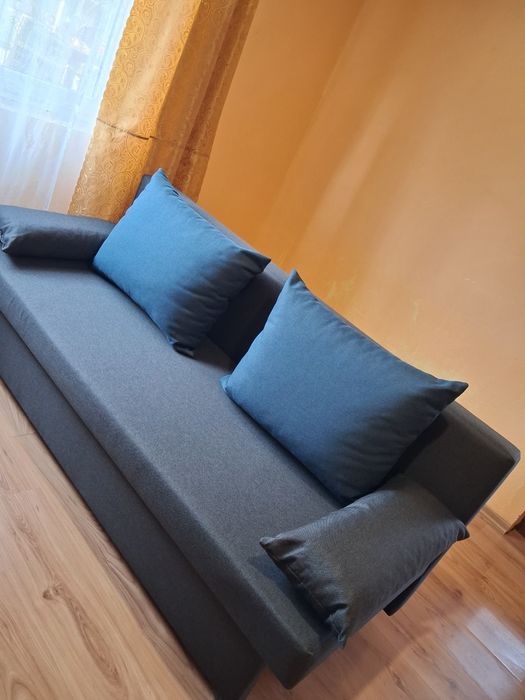 Canapea extensibilă Nouă