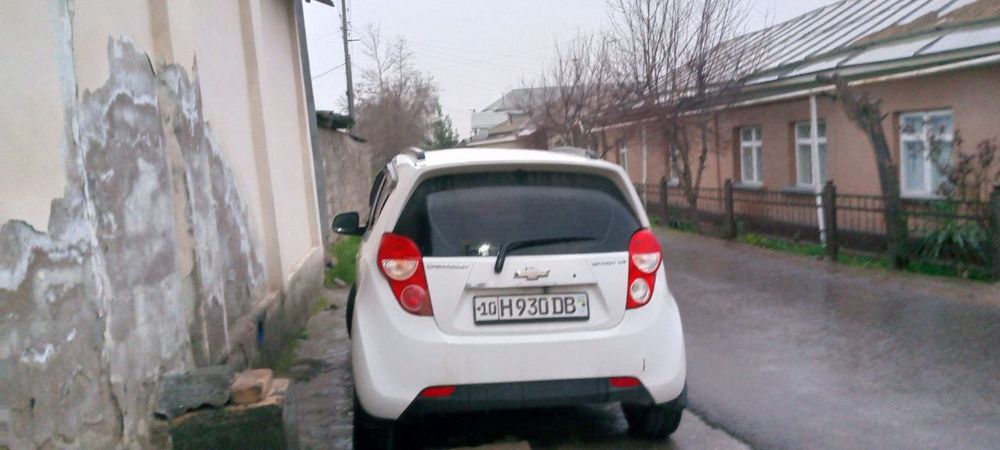 Chevrolet Spark srochno sotiladi holati yaxshi