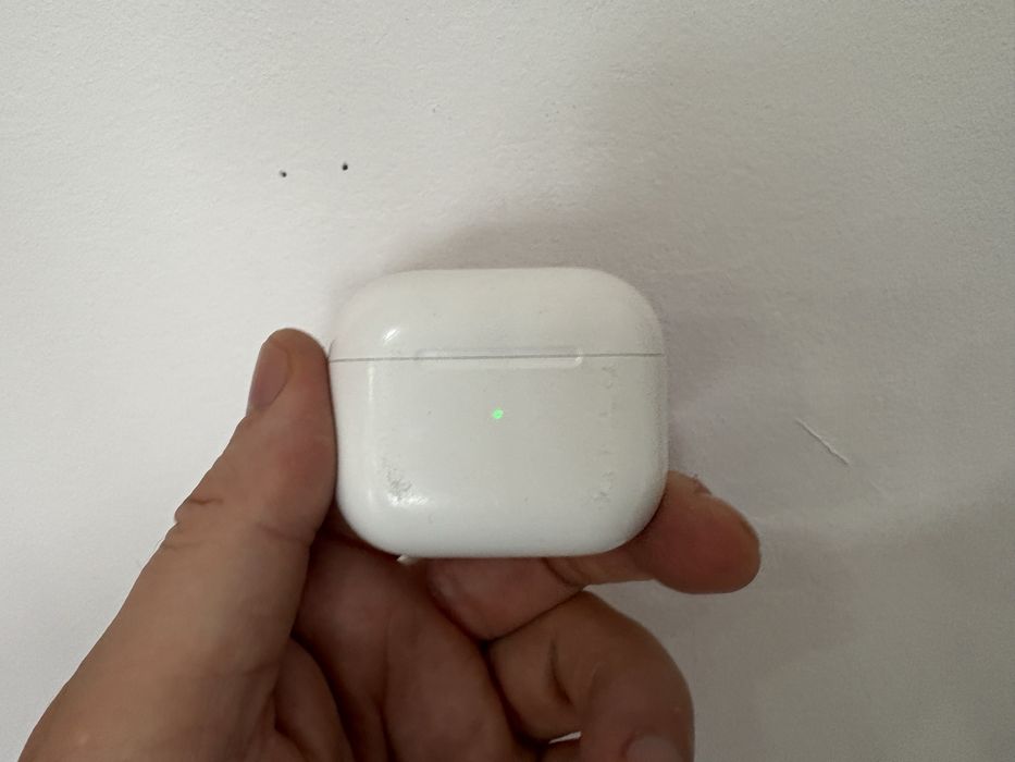 Casti Apple AirPods 3, 2022, Lighting Charging Case