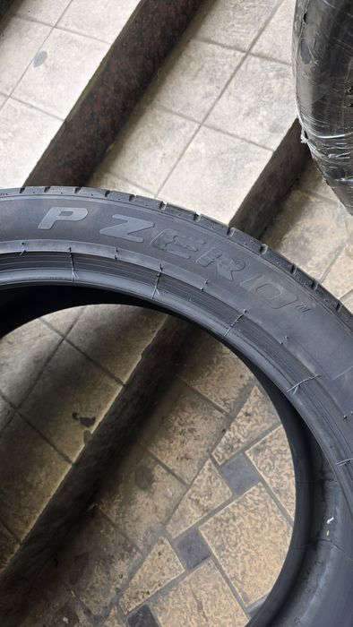 325/35/R23 PIRELLI p zero