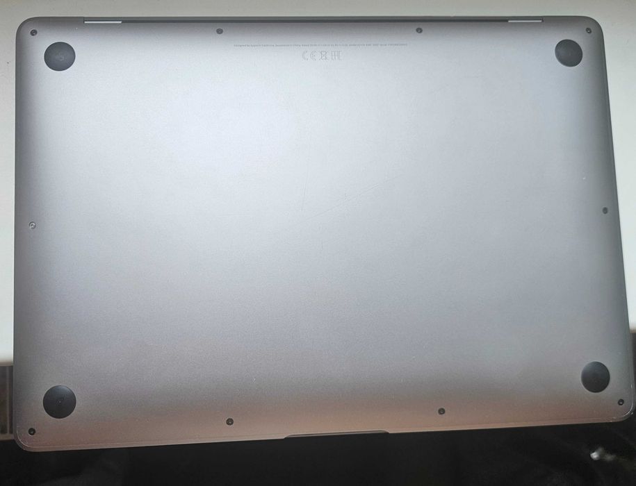 Macbook Air Retina 2020 i5 Quad Core  в добро състояние