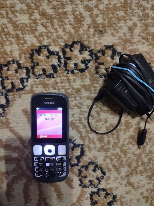 Телефон Nokia 100