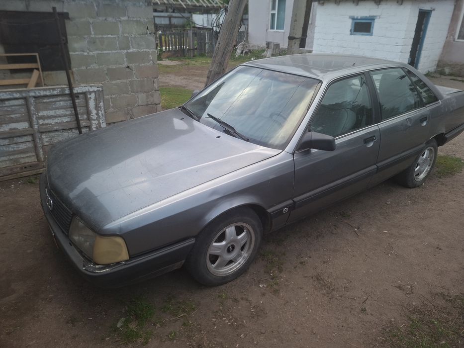 Продам машину ауди 100