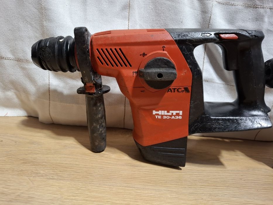 Hilti rotopercutor si picamer