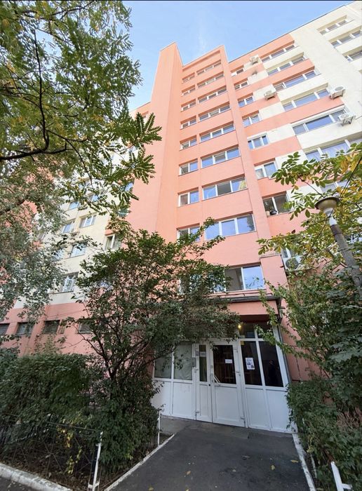 Apartament 3 camere - Stefan cel Mare - de vanzare - Dinamo